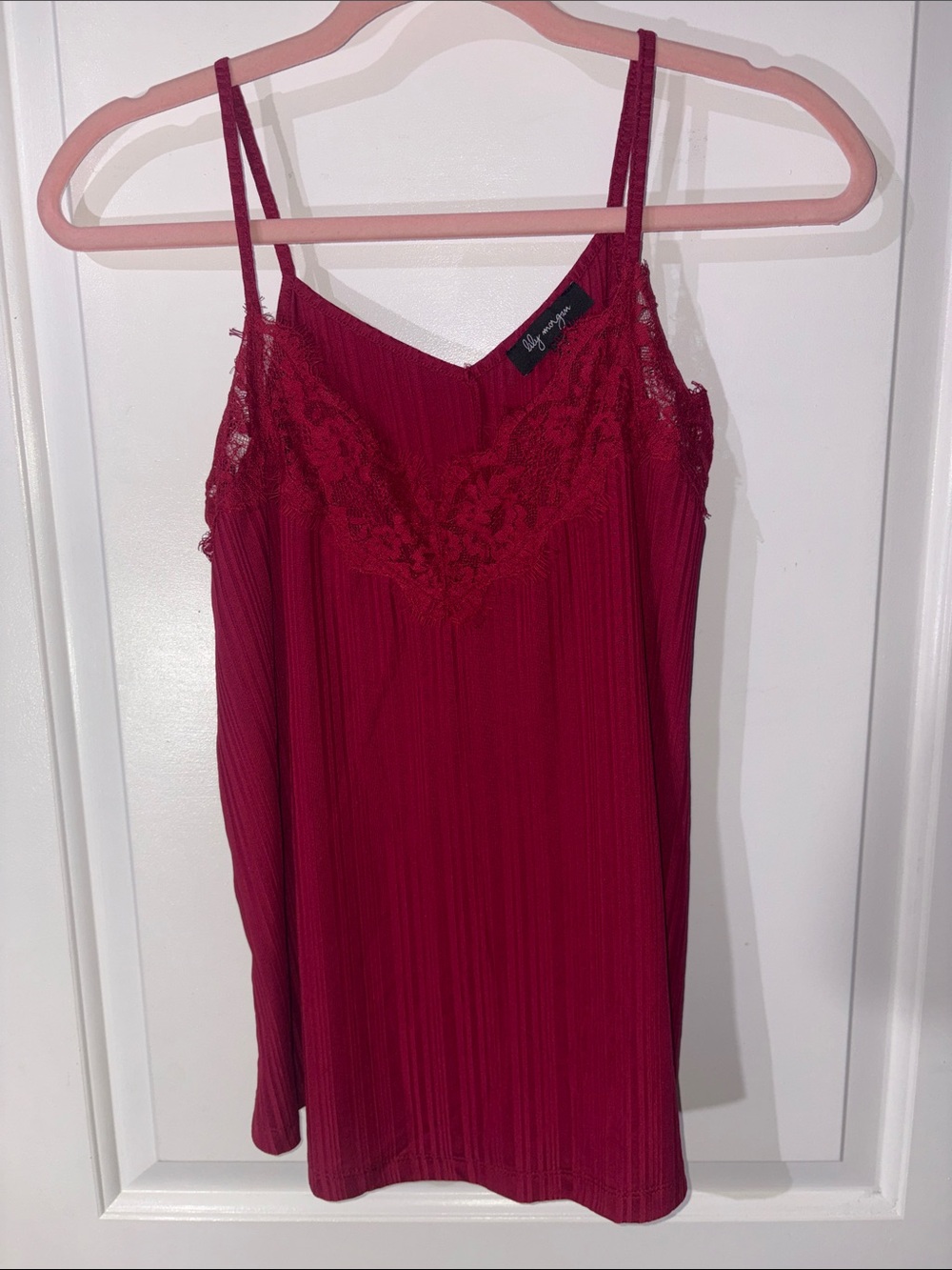 Sleeveless Lace-Trim Tank Top in Deep Red